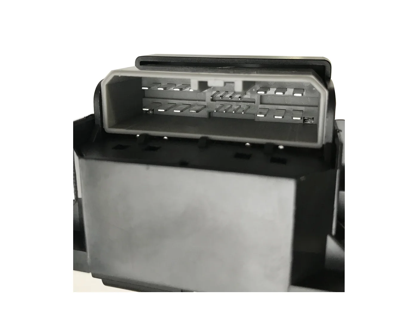 Honda LD-05001 rear connector view